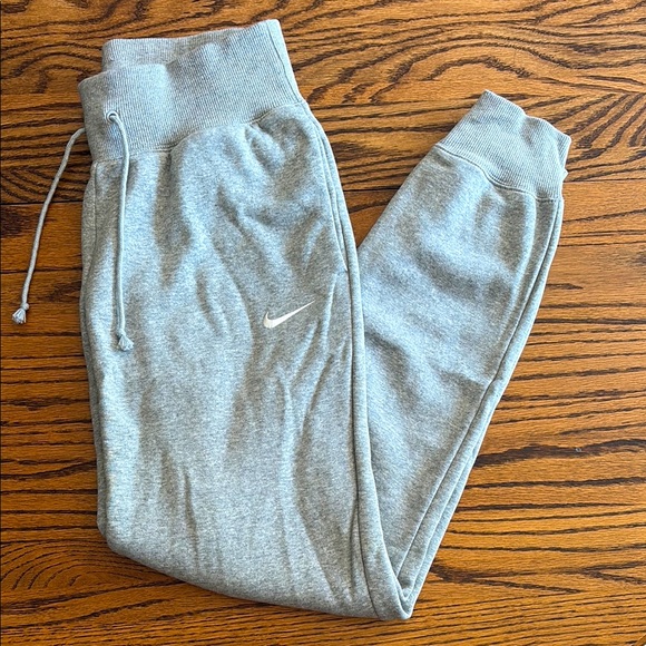 Nike Jogger Sweatpants - Picture 1 of 5